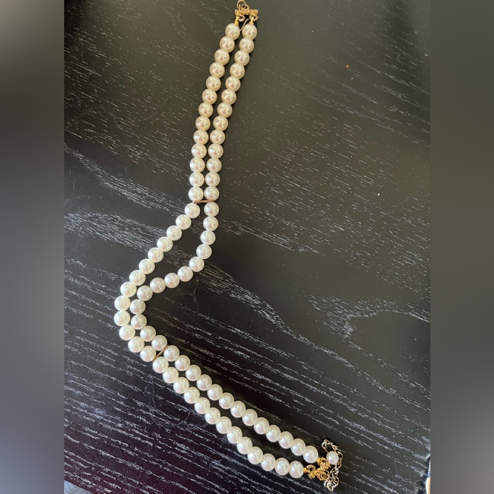 Pearl Choker double strand.